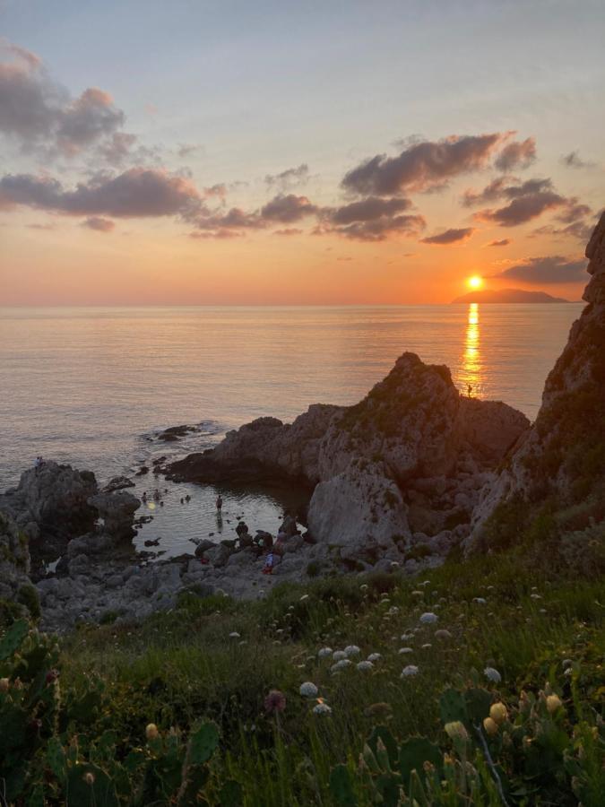 L'Antico Borgo Bed & Breakfast มิลาซโซ ภายนอก รูปภาพ